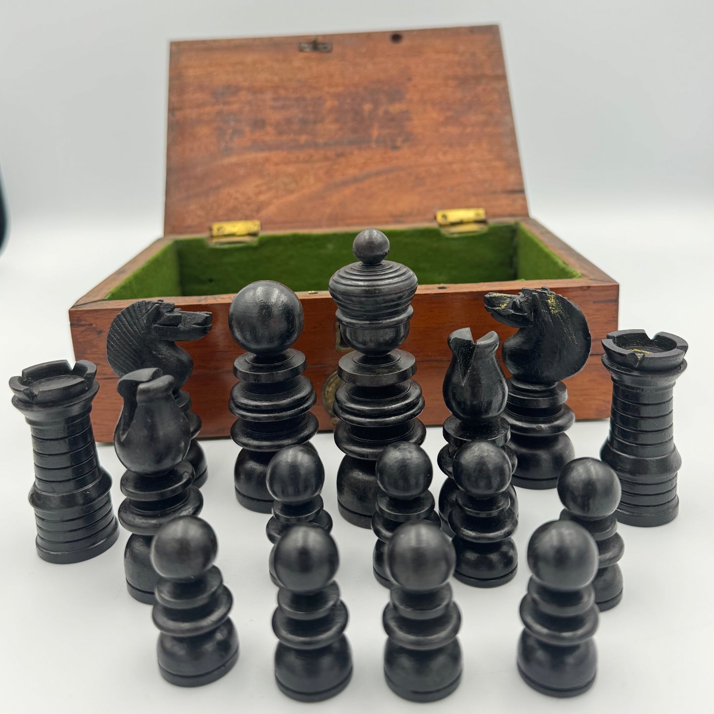 Early 20th century St George chess set
