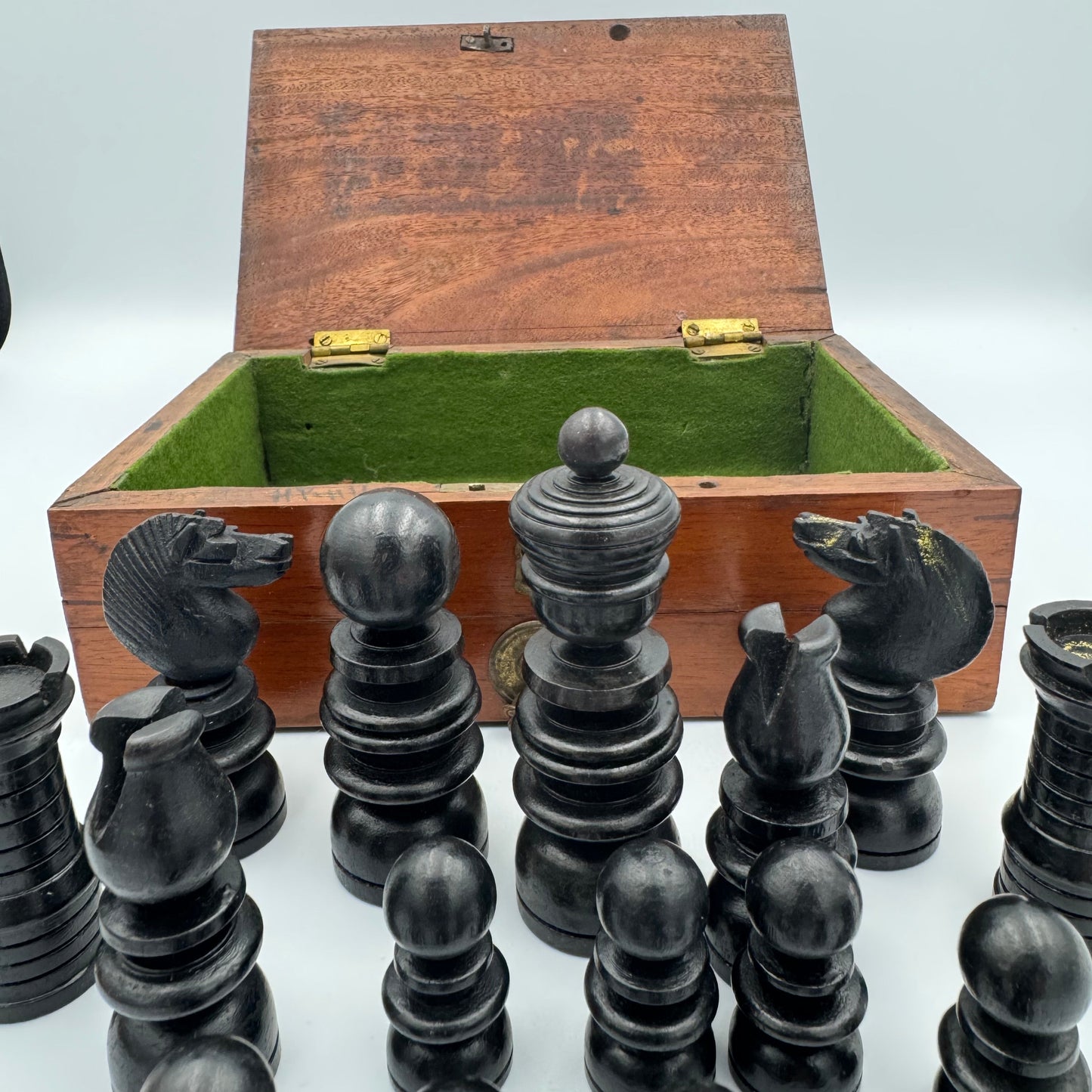 Early 20th century St George chess set