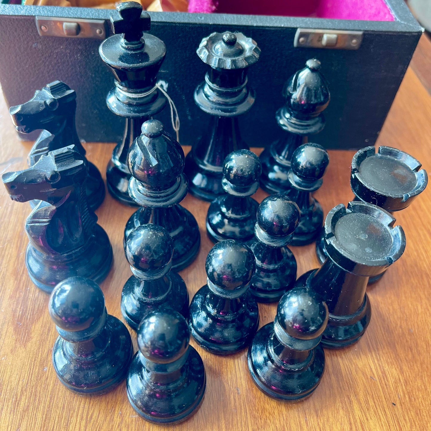 Lardy 1930's - 1950's Staunton style weighted chess pieces in felted box