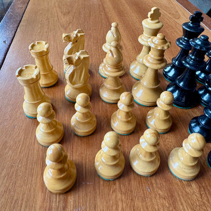 1960s Lardy Staunton chess pieces