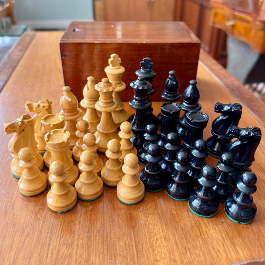 1960s Lardy Staunton chess pieces