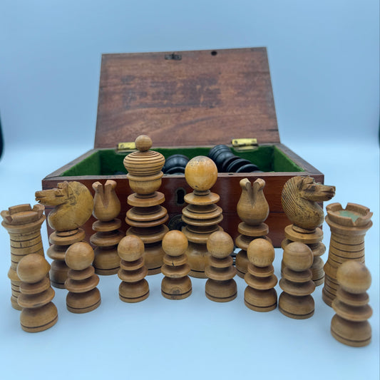 Early 20th century St George chess set