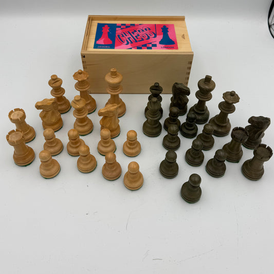 Unusual olive green and natural wooden Staunton style pieces in Jaques box