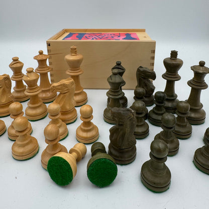 Unusual olive green and natural wooden Staunton style pieces in Jaques box