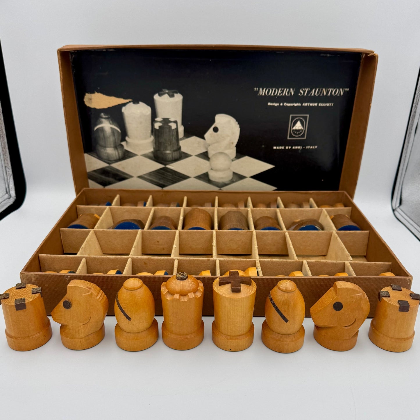 Highly collectible mid century "Modern Staunton" chess set, designed by Arthur Elliott for Anri