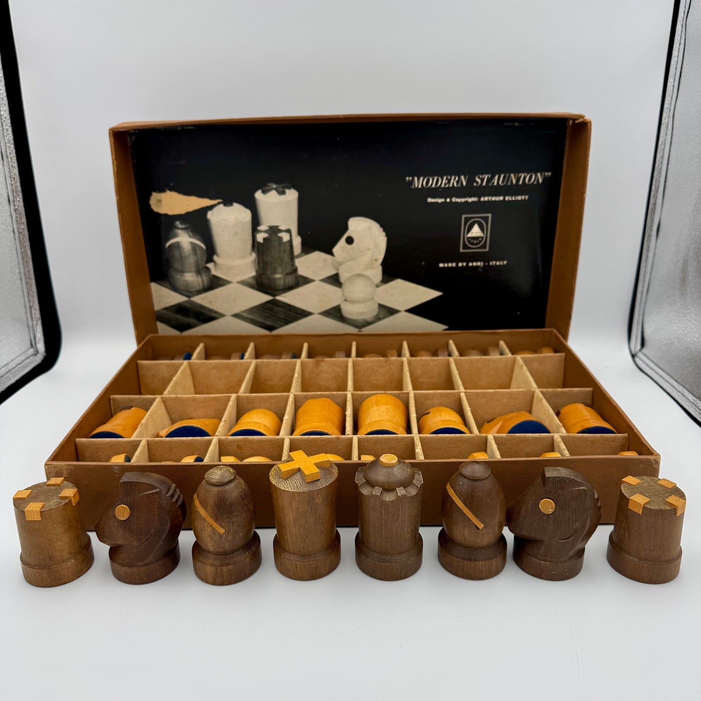 Highly collectible mid century "Modern Staunton" chess set, designed by Arthur Elliott for Anri