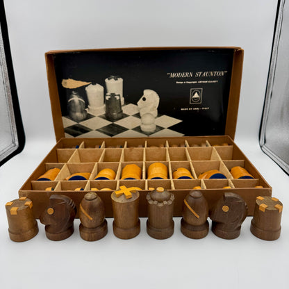 Highly collectible mid century "Modern Staunton" chess set, designed by Arthur Elliott for Anri