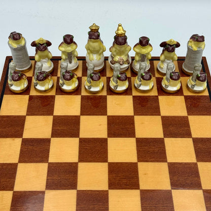 Very rare - c 1970s Porcelain "Frogs" chess set, Ernst Bohne & Sohne, Rudolstadt