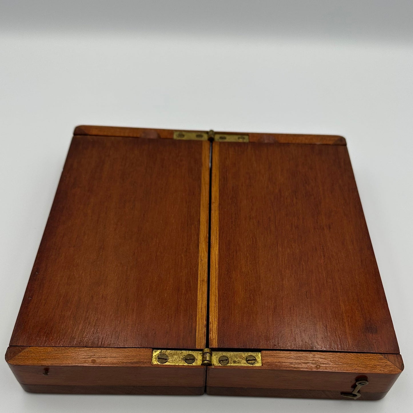 Antique 'Whittington Pattern' c1890 folding wooden travel chess set