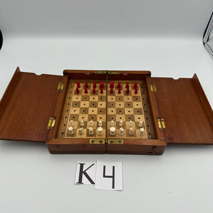 Antique 'Whittington Pattern' c1890 folding wooden travel chess set