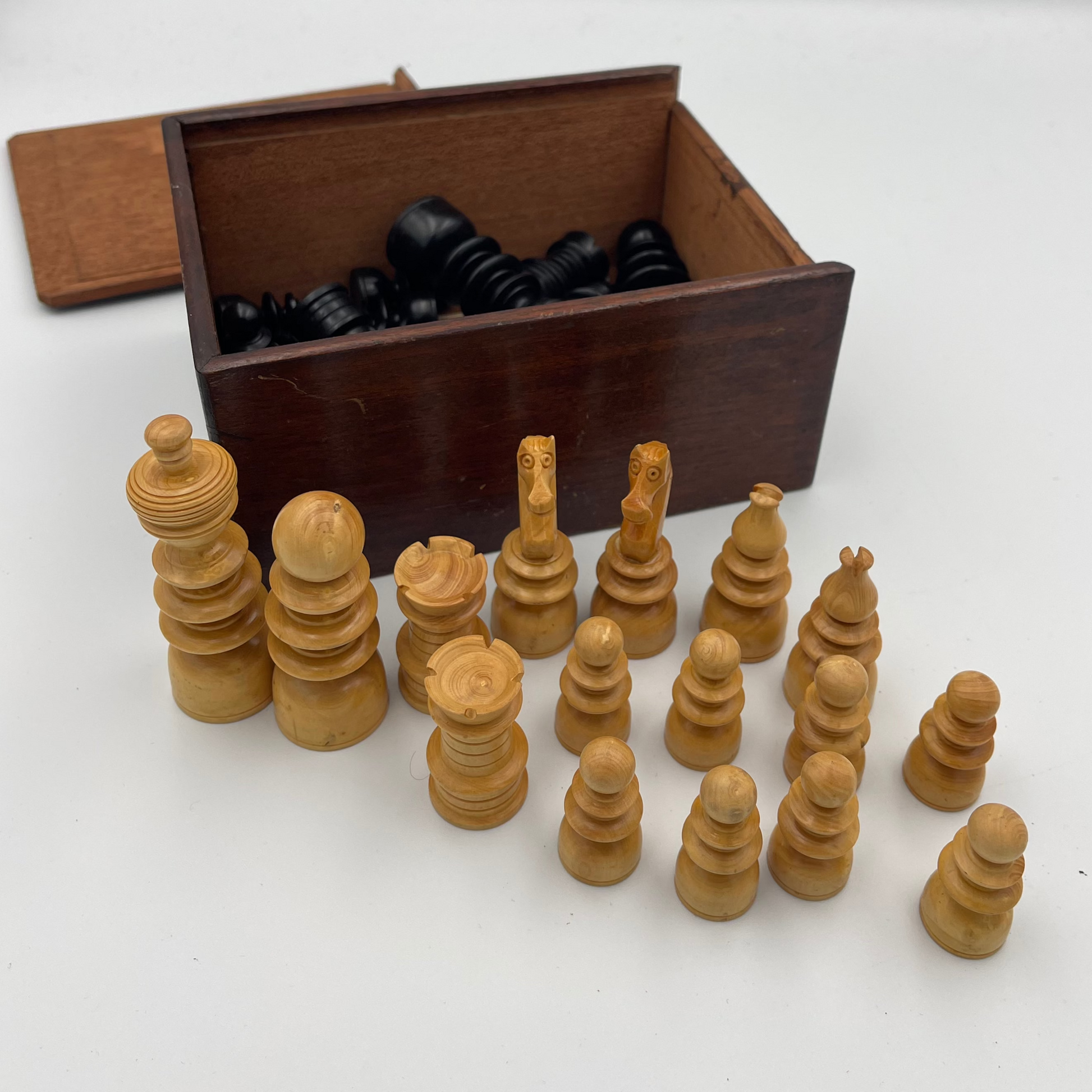 St. George Pattern Chess Set Vintage St George pattern chess set in 1938 wooden box – Cambridge ...