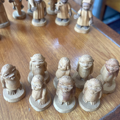 1950s hand sculpted african chess set "Yoruba / Dahomy"