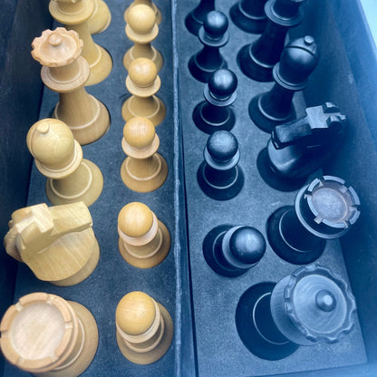 Official World Championship Chess Pieces - second hand