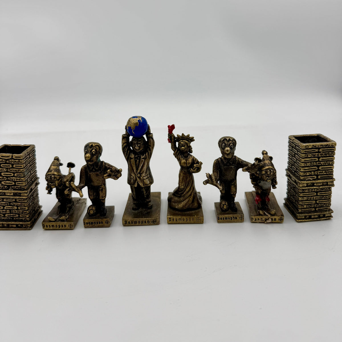 Vintage 1970s Bayer Desmopan chess set