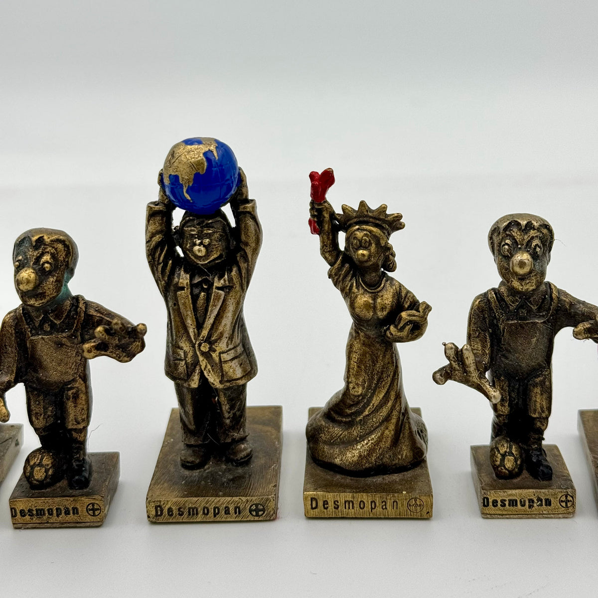 Vintage 1970s Bayer Desmopan chess set