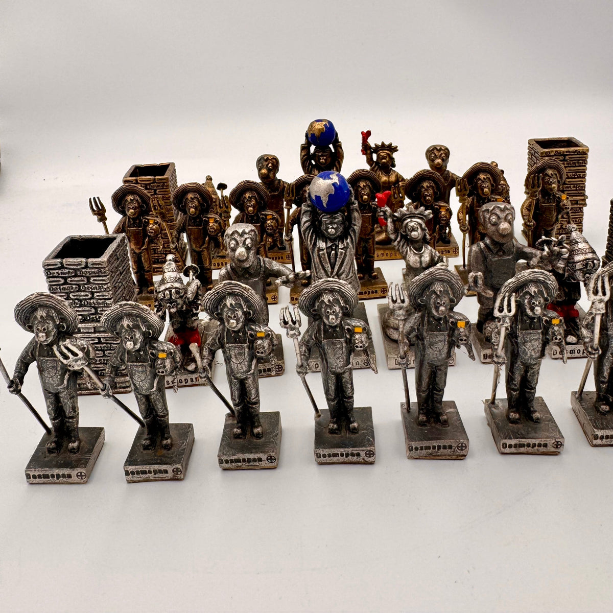 Vintage 1970s Bayer Desmopan chess set